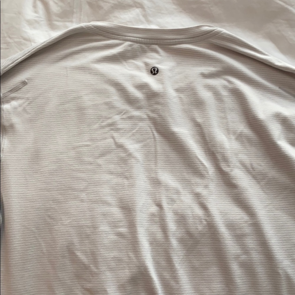 Men’s lululemon long sleeve shirt
